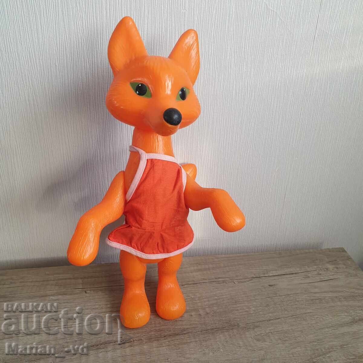 Παλιό μεγάλο πλαστικό παιχνίδι - αλεπού