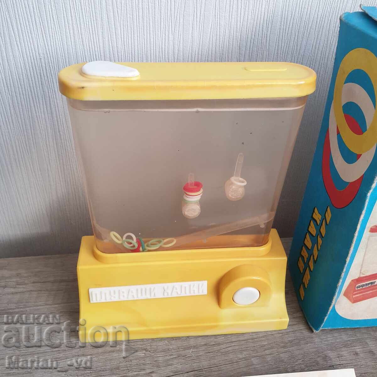 Jucărie socială cu inele plutitoare cu preț 40.00 BGN | € 20.45