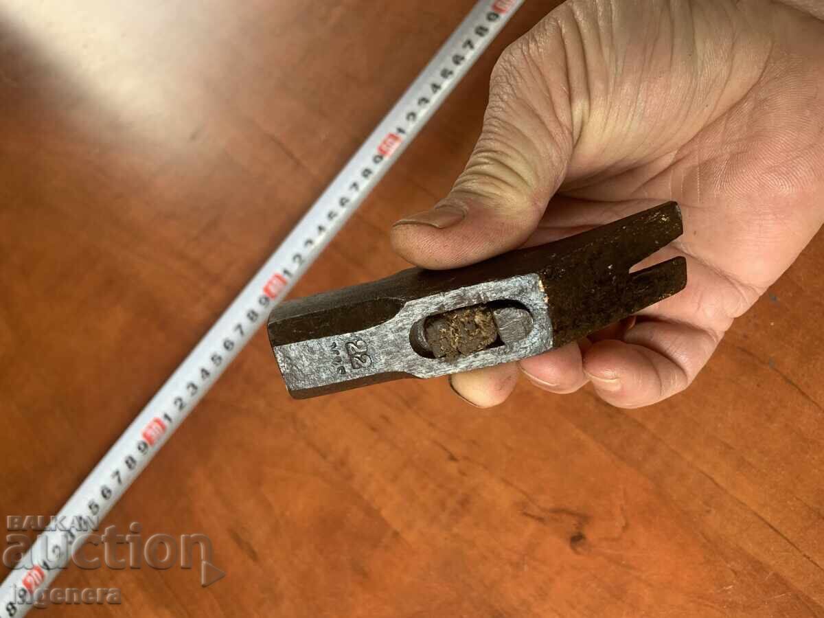 Livrarea CIOCAN CIOCĂNEL UNELTĂ VECHE MARCĂ