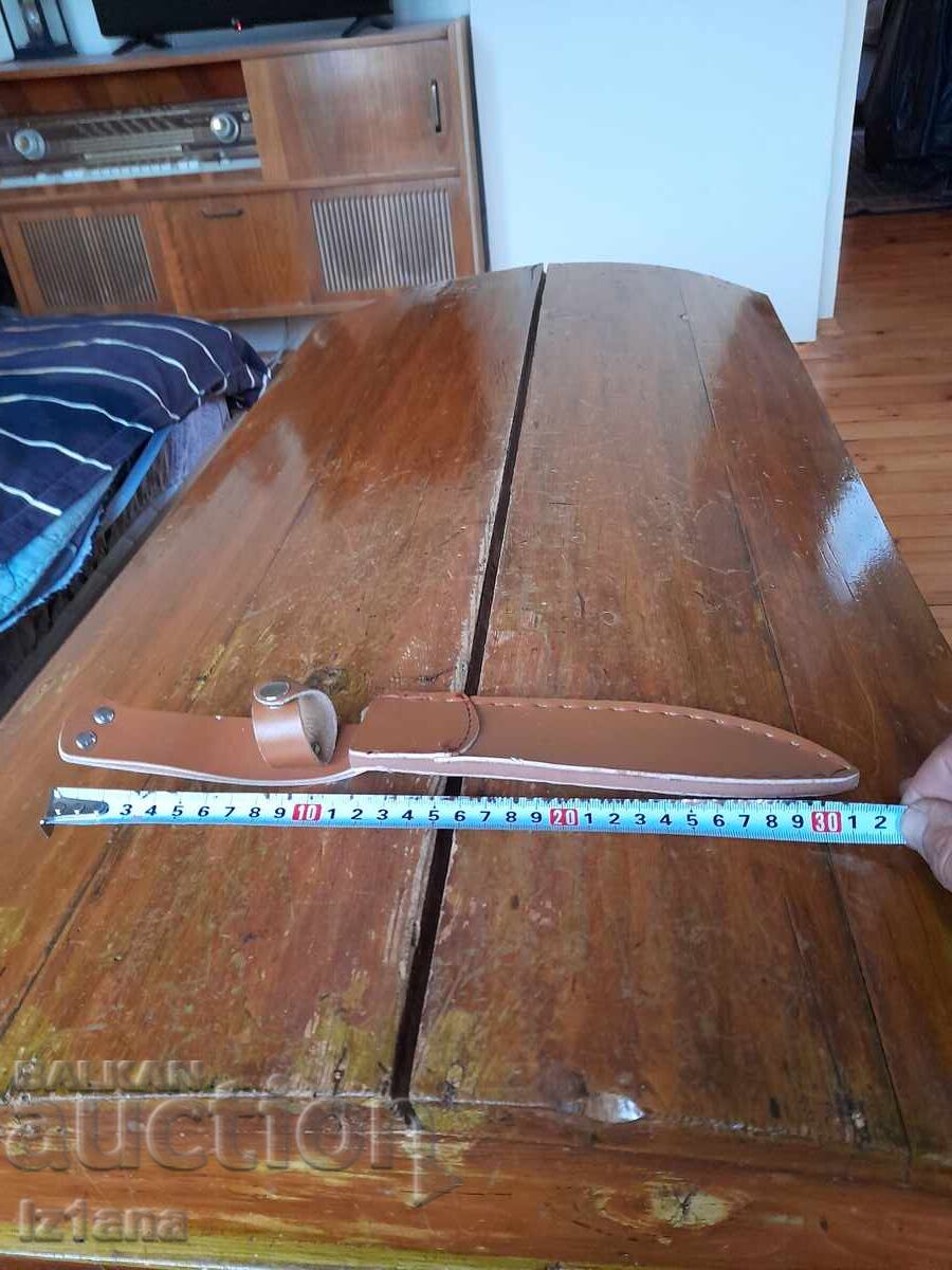 Παλιά δερμάτινη θήκη μαχαιριού με τιμή 27.00 BGN | € 13.80