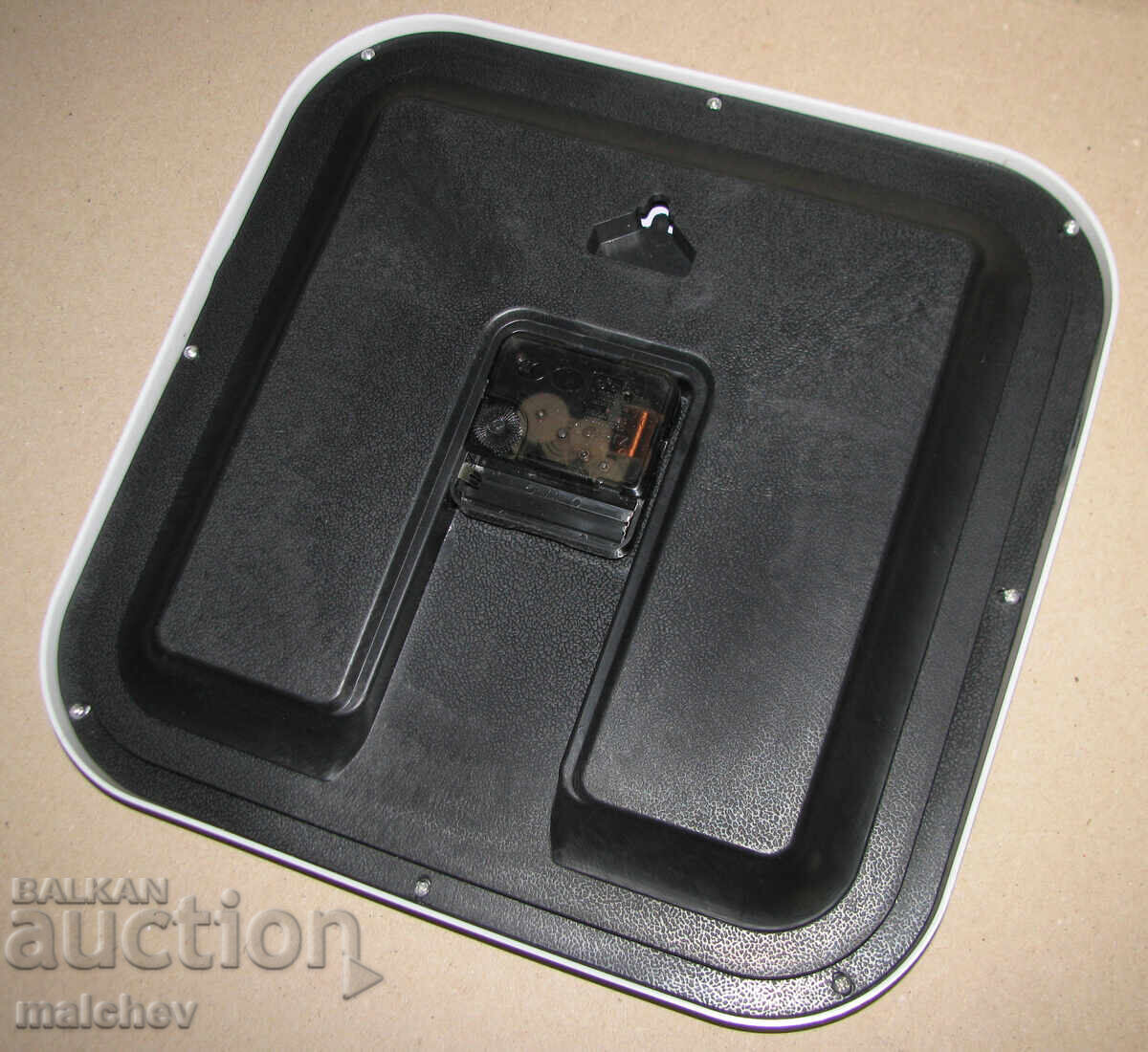 Ceas de perete din plastic cu mecanism quartz nou, excelent - 5