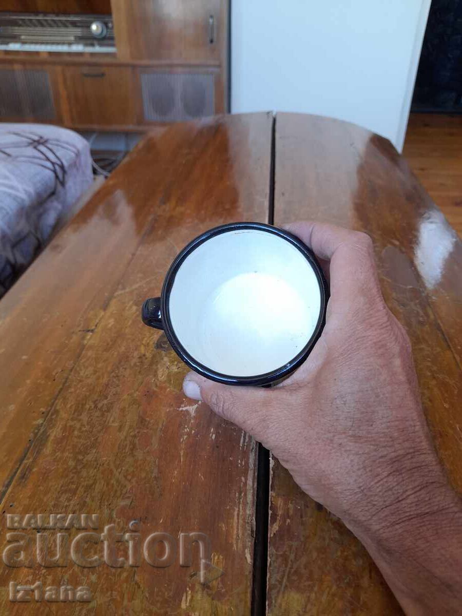 Livrarea Cană, cană veche emailată Livrarea Cană, cană veche emailată