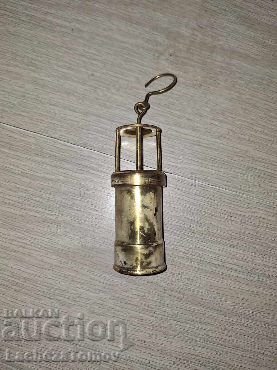 Brass Lamp France with price 2.50 BGN | € 1.28 Brass Lamp France with price 2.50 BGN | € 1.28