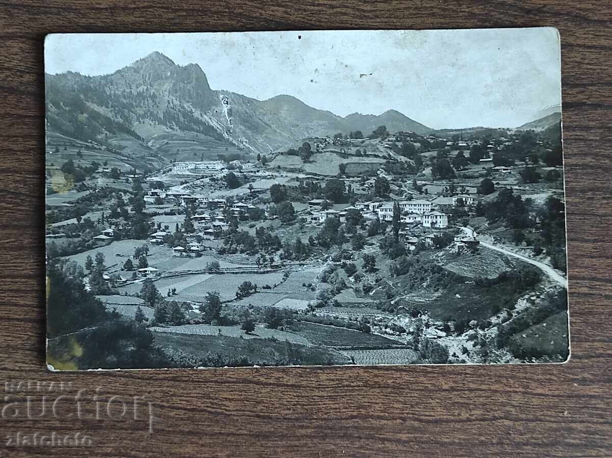 Φωτογραφία Βασιλείου Βουλγαρίας - θέα του χωριού Γκόρνο Ράικοβο