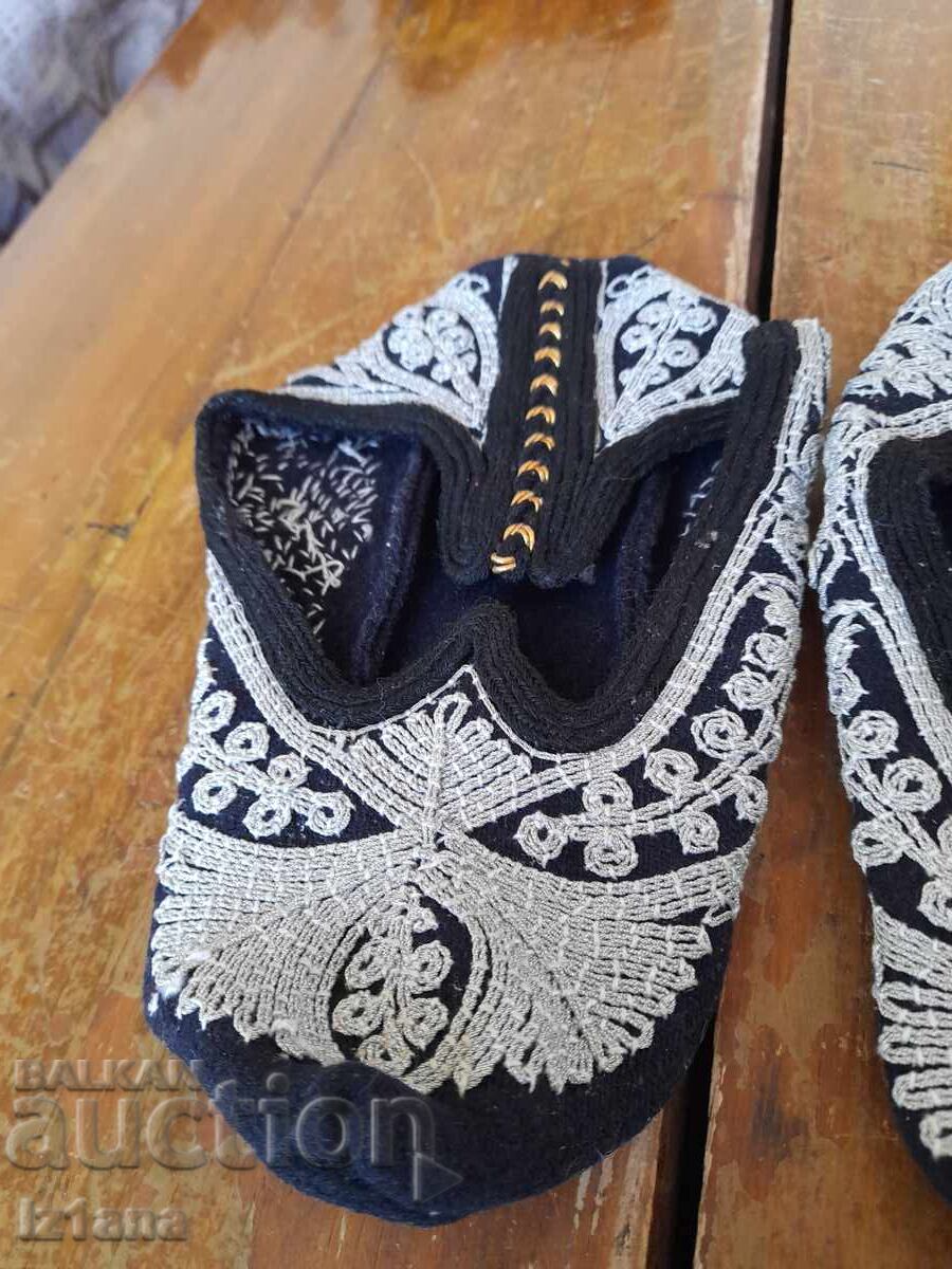 Παλαιά πλακάκια Ροδόπης με τιμή 27.00 BGN | € 13.80