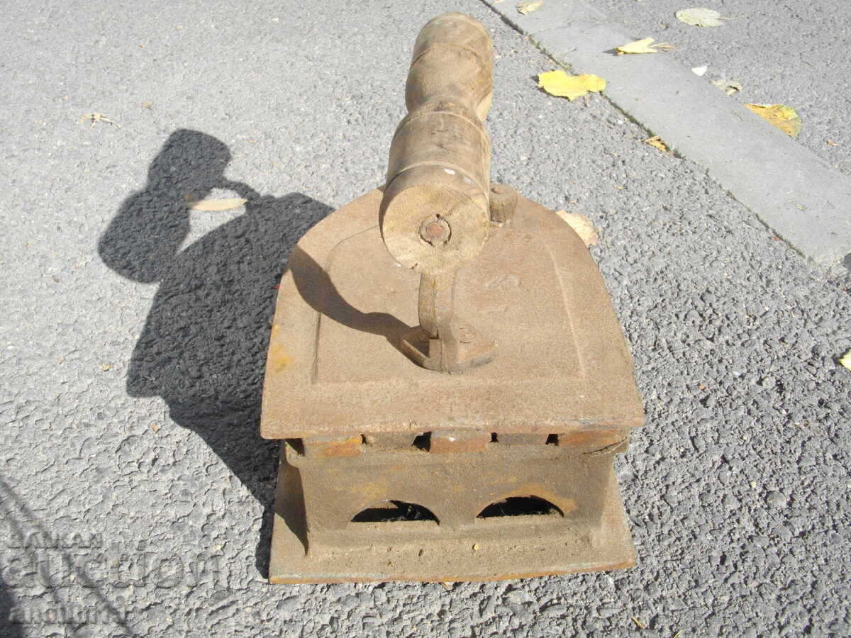 COLECȚIE VECHE DE CĂLCAT FOARTE MARE, DE COLECȚIE - 5