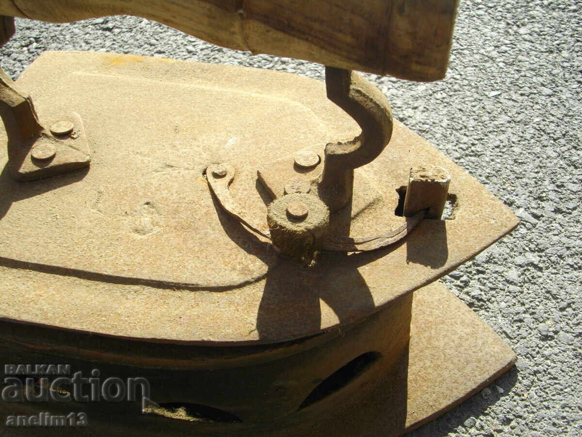 COLECȚIE VECHE DE CĂLCAT FOARTE MARE, DE COLECȚIE