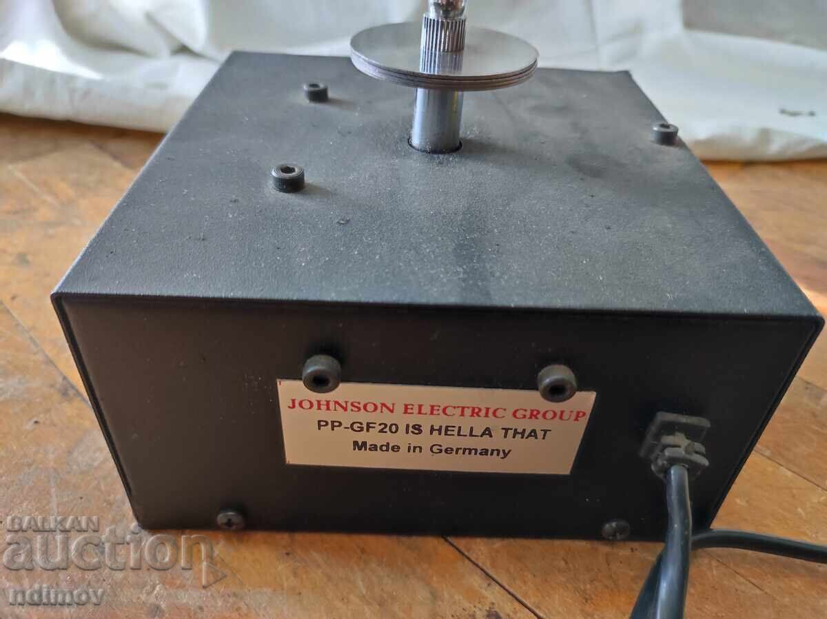 Delivery of Rotating Display Stand Delivery of Rotating Display Stand