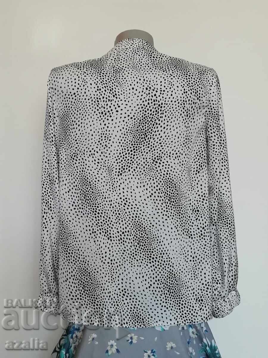 Women's jacket size 42 with price 14.00 BGN | € 7.16 Women's jacket size 42 with price 14.00 BGN | € 7.16