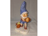 Porcelain figure -- Goebel -- W. Germany -- 1975 -- Max -- Boxer