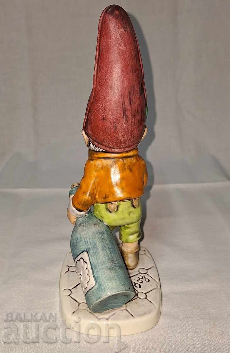 Delivery of Porcelain figure -- Goebel -- W. Germany -- 1970 -- Fritz -- drinker