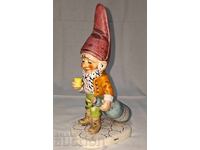 Porcelain figure -- Goebel -- W. Germany -- 1970 -- Fritz -- drinker