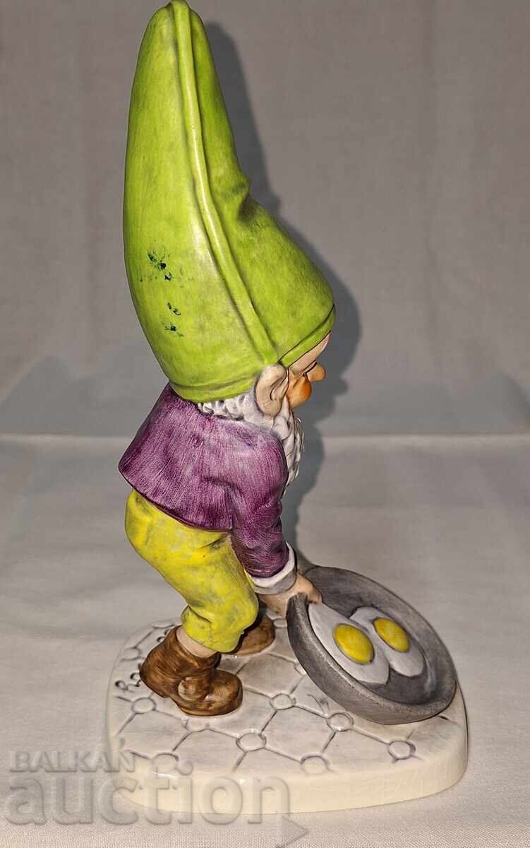 Porcelain figure -- Goebel -- W. Germany -- 1970 -- Bit -- Chef - 5