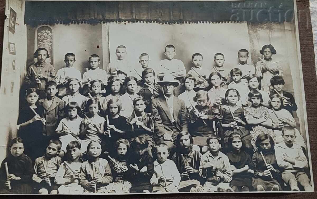 STUDENTS TEACHER MUSIC PHOTO 192.. (year) STUDENTS TEACHER MUSIC PHOTO 192.. (year)