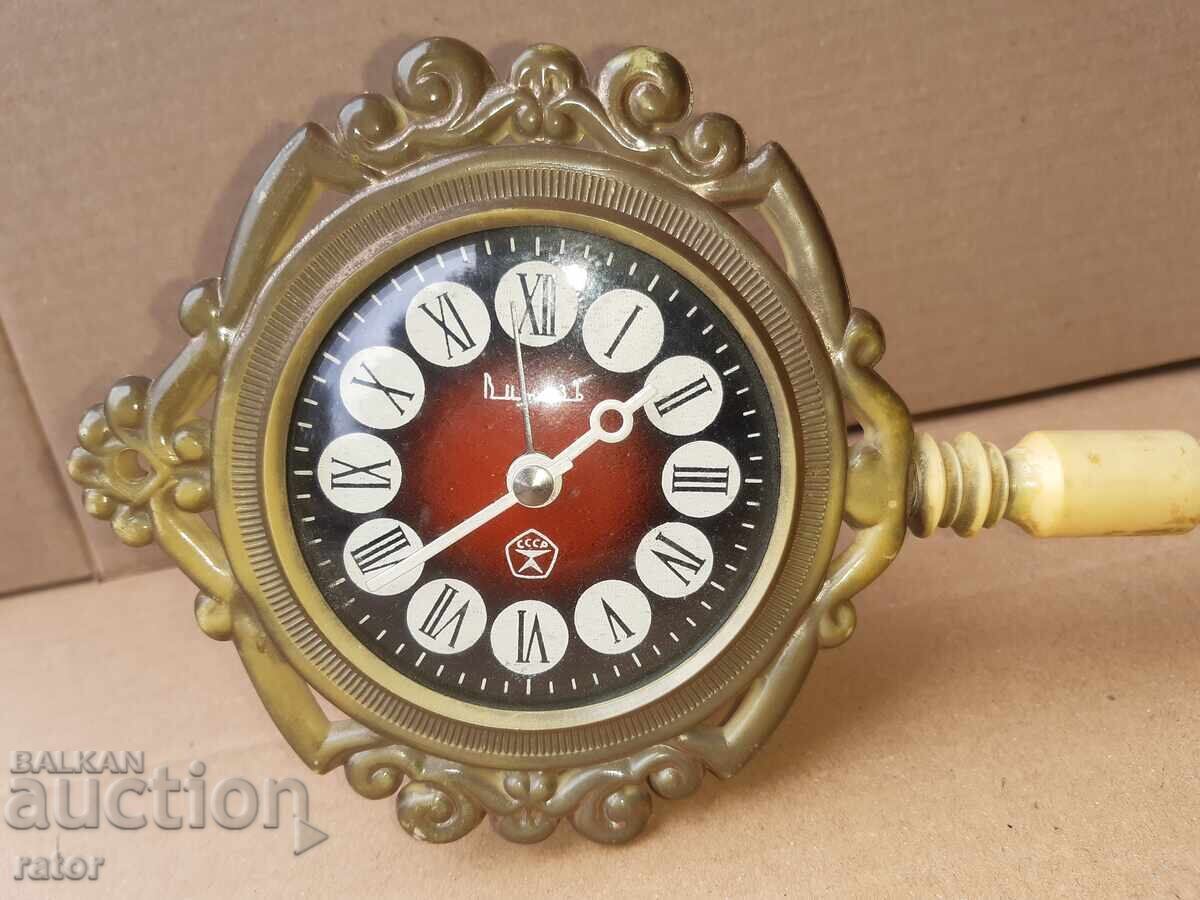 Ceas rar, ceas deșteptător - cheie VITEAZ. Funcționează cu preț 20.00 BGN | € 10.23