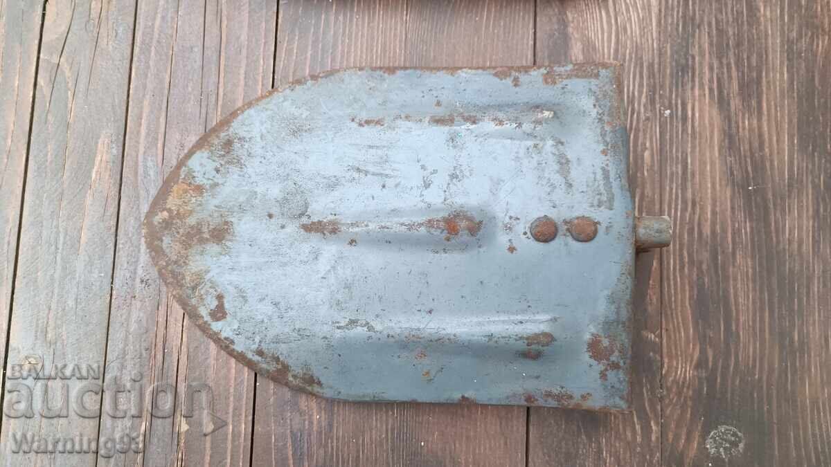 Delivery of Old military shovel with case - 24/17cm Delivery of Old military shovel with case - 24/17cm