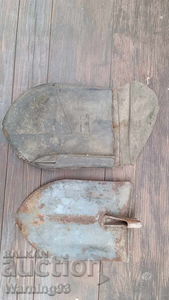 Old military shovel with case - 24/17cm Old military shovel with case - 24/17cm