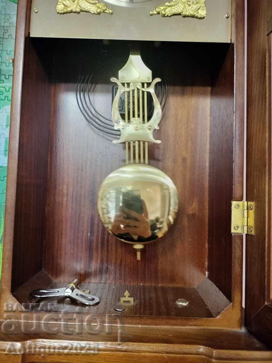 Настенные часы Meister Anker (Германия) с цена € 200.00 | 391.17 лв.