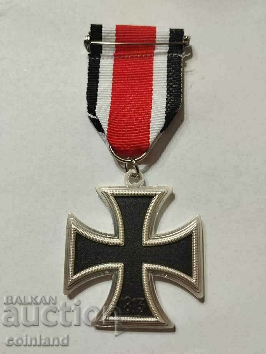 Medalia Germană Cruce de Fier nazistă REPRODUCERE REPLICA cu preț € 10.00 | 19.56 BGN