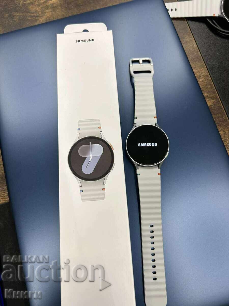 Аукцион Смарт часовник Samsung Galaxy Watch 7 LTE - като нов Аукцион Смарт часовник Samsung Galaxy Watch 7 LTE - като нов