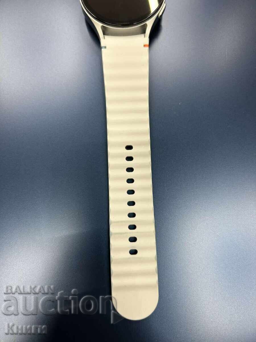 Доставка на Смарт часовник Samsung Galaxy Watch 7 LTE - като нов Доставка на Смарт часовник Samsung Galaxy Watch 7 LTE - като нов