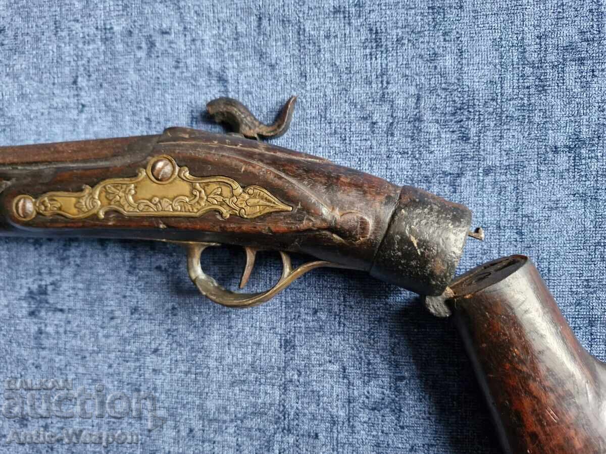 Gun with folding stock. Trombone, Musket around 1830-1850 with price 950.00 BGN | € 485.73 Gun with folding stock. Trombone, Musket around 1830-1850 with price 950.00 BGN | € 485.73