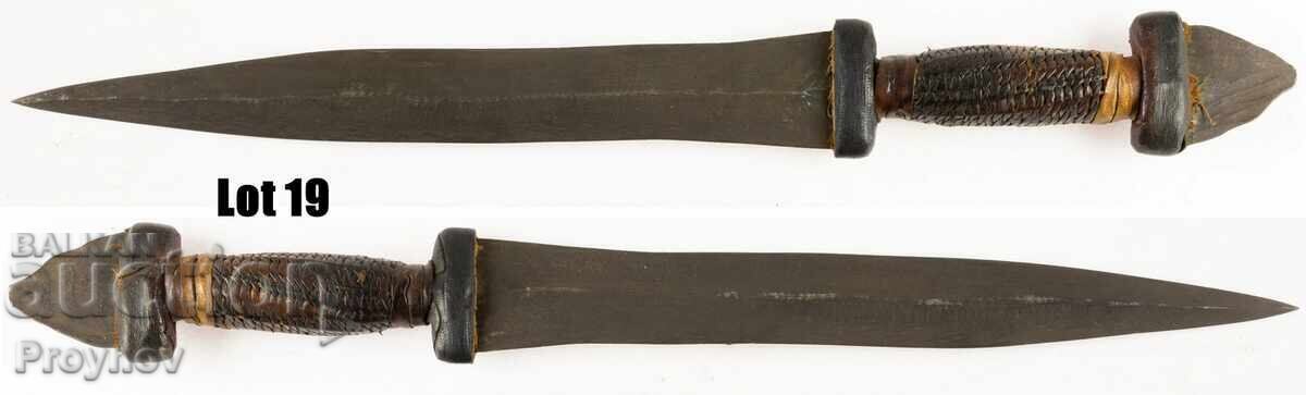 Παλαιό μαγικό σπαθί των Τουαρέγκ με τιμή € 230.08 | 450.00 BGN