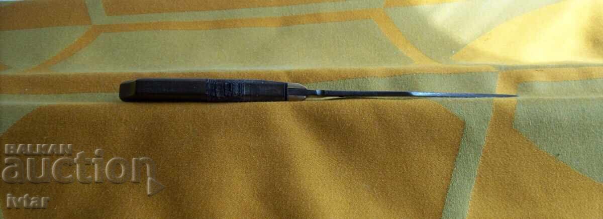 Delivery of Old knife, type of pesh kabz