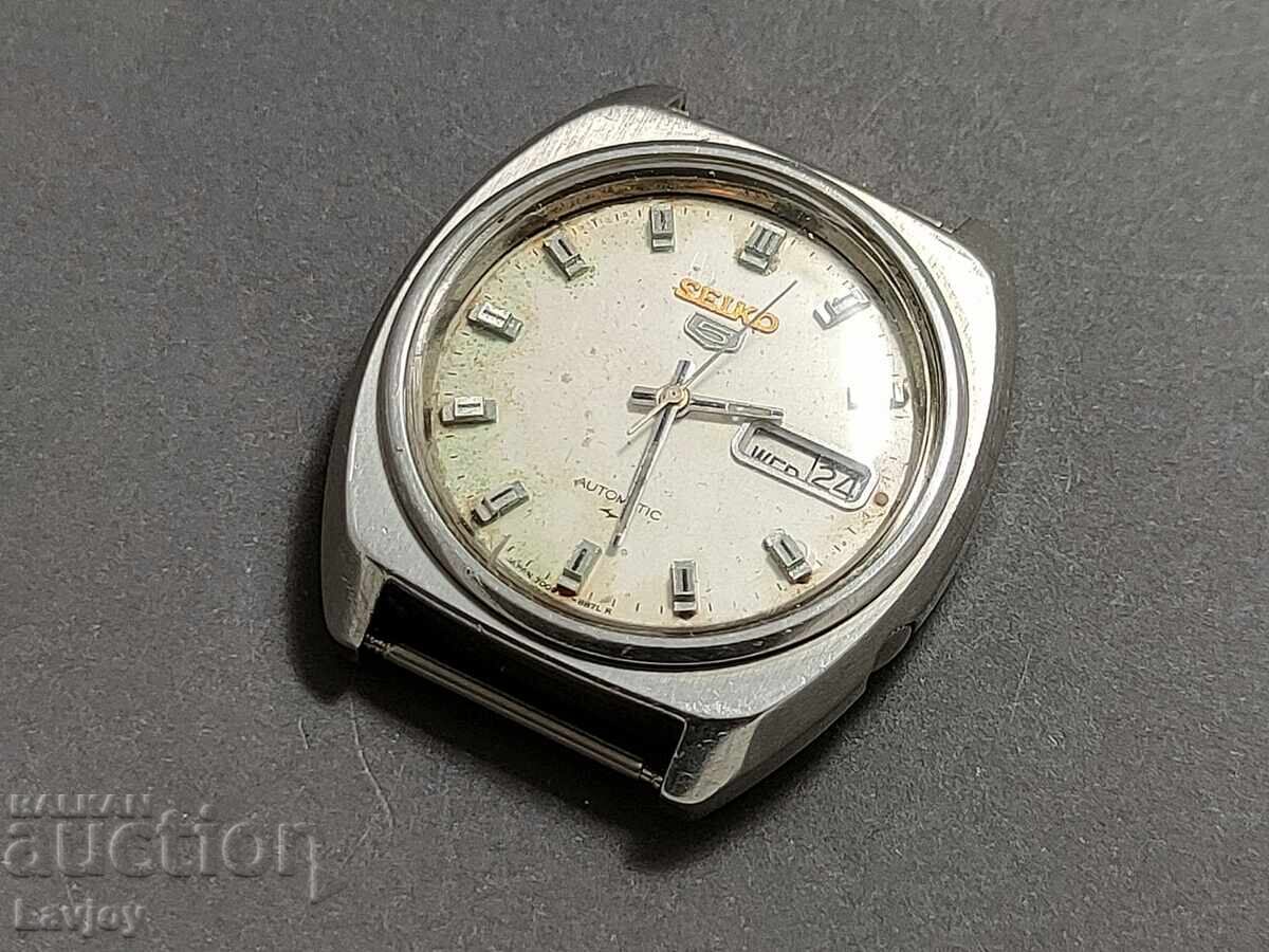 Seiko 5 B.Z.C. Wristwatch from 0.01 St with price 33.00 BGN | € 16.87 Seiko 5 B.Z.C. Wristwatch from 0.01 St with price 33.00 BGN | € 16.87