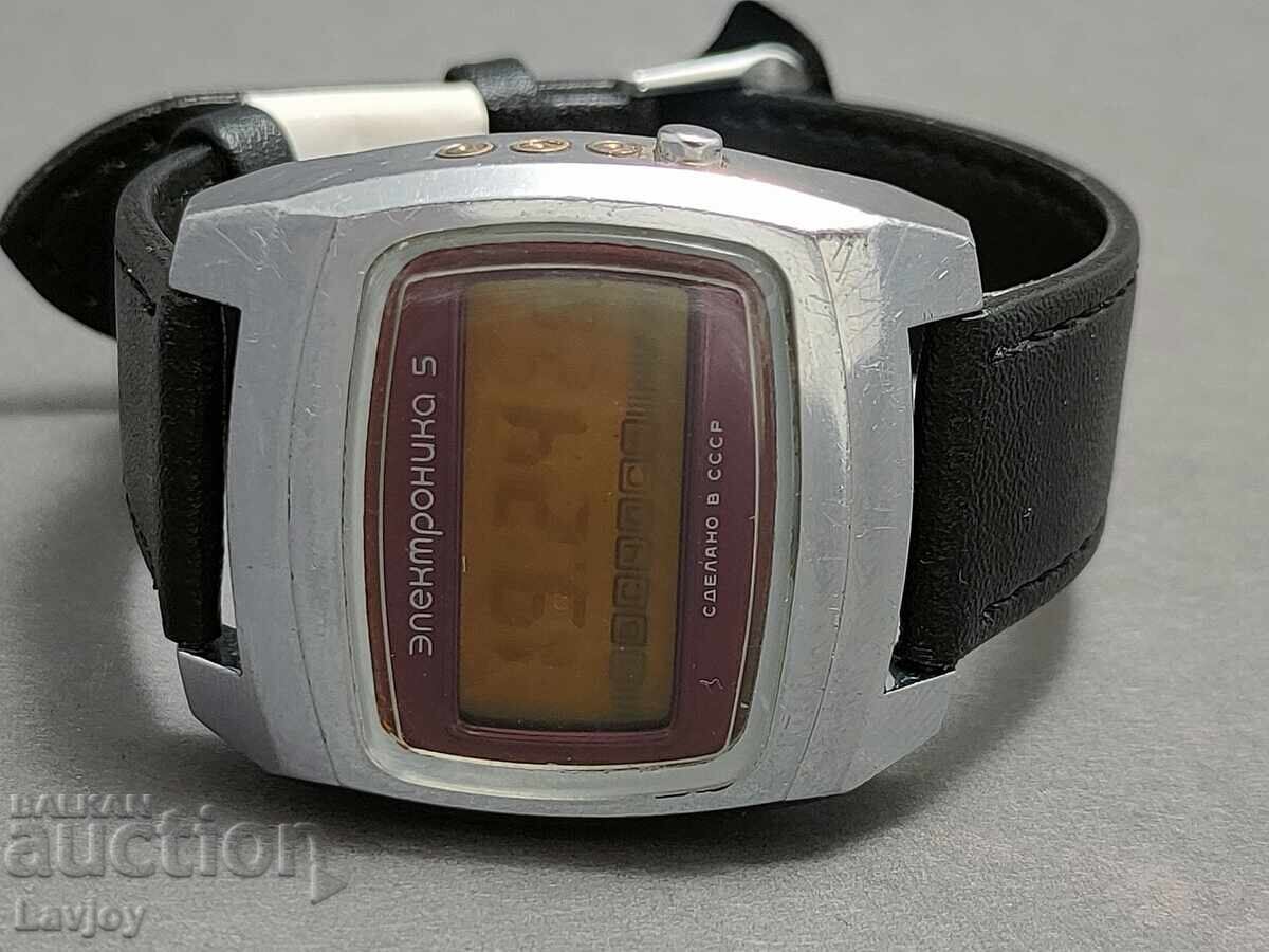 Retro manual watch Elektronika 5 B.Z.C. from 0.01 St - 6 Retro manual watch Elektronika 5 B.Z.C. from 0.01 St - 6