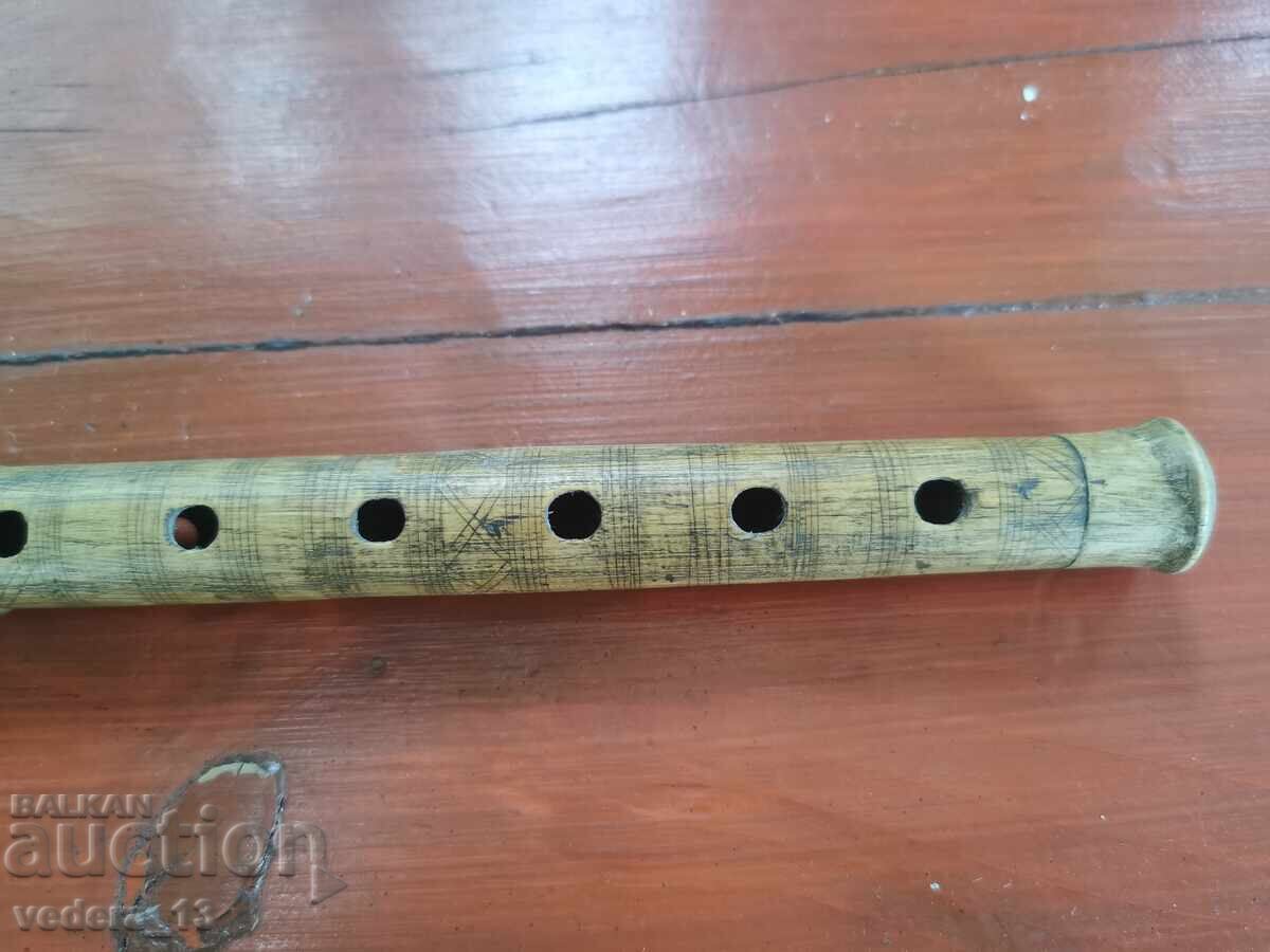 Auction WOODEN KAVAL, DUDUK Auction WOODEN KAVAL, DUDUK