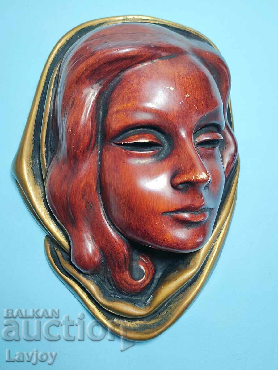 Old face figure from agate -- Madonna with price 120.00 BGN | € 61.36 Old face figure from agate -- Madonna with price 120.00 BGN | € 61.36