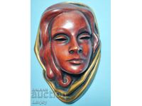 Παλαιό ειδώλιο προσώπου από αχάτη -- Μαdonna