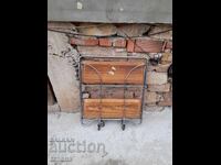 Cărucior vechi de servire