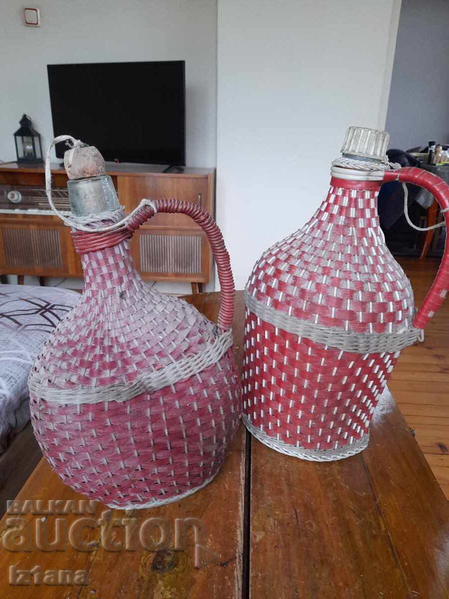 Old damajana, damajani