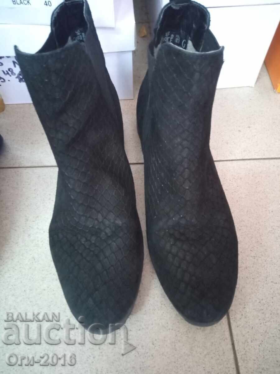 Μοντέρνες Γυναικείες Μπότες σουέτ