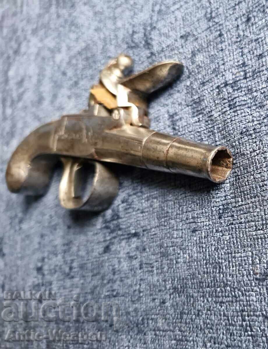 Auction Unique flintlock pistol. "Seglas - London". 1750-1780 Auction Unique flintlock pistol. "Seglas - London". 1750-1780