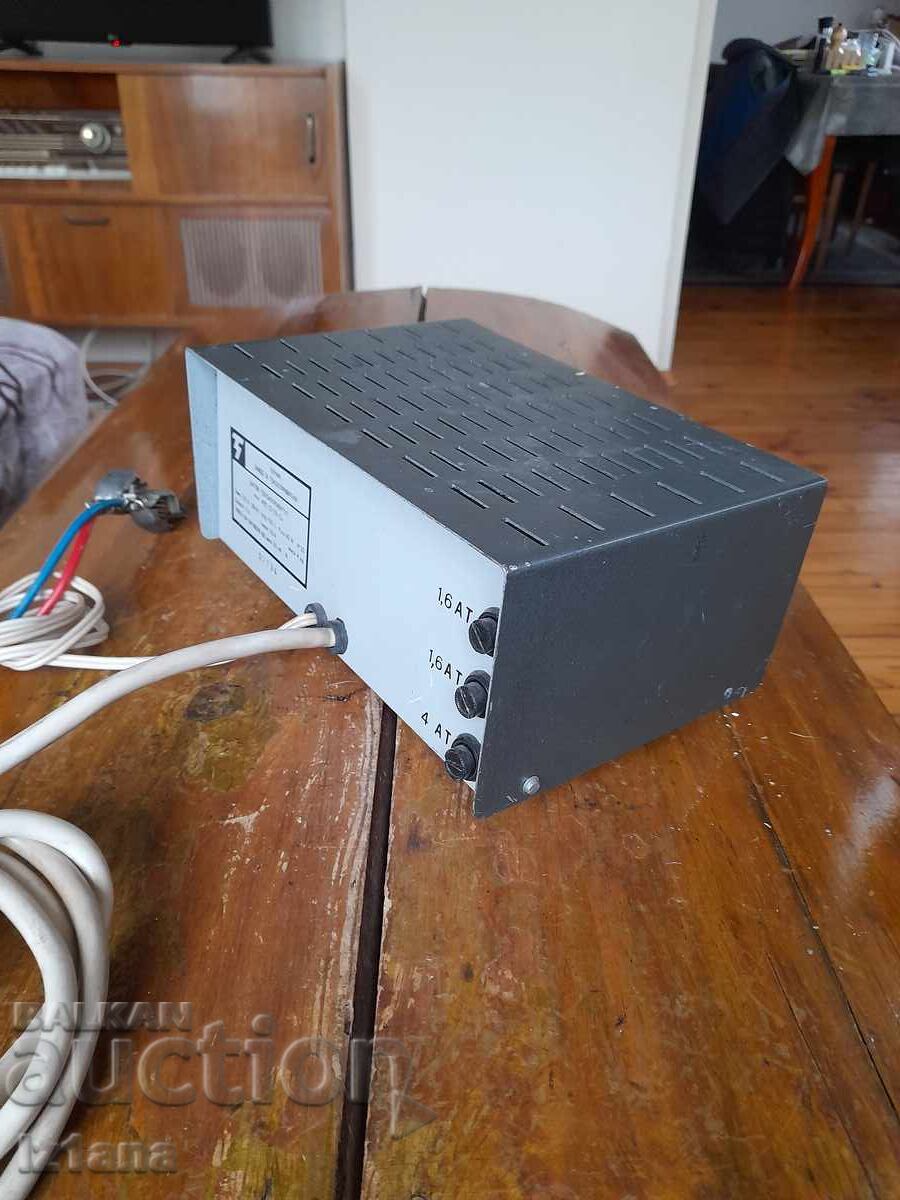 Παλιό φορτιστής μπαταρίας ZT Pernik με τιμή 130.00 BGN | € 66.47