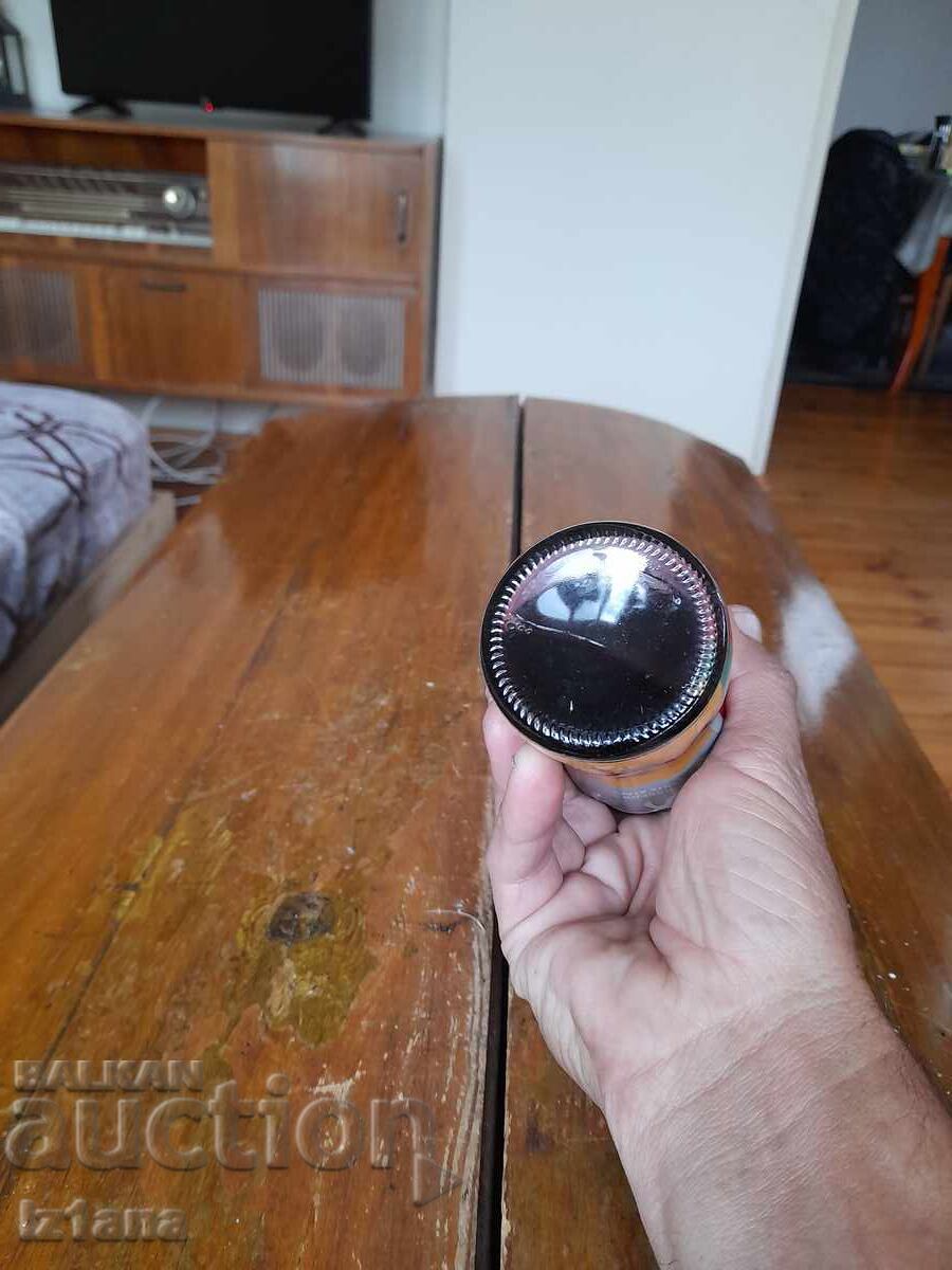 Ένα παλιό μπουκάλι Coca Cola, Coca Cola - 6