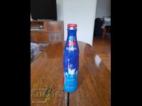 O sticlă veche de Coca Cola, Coca Cola