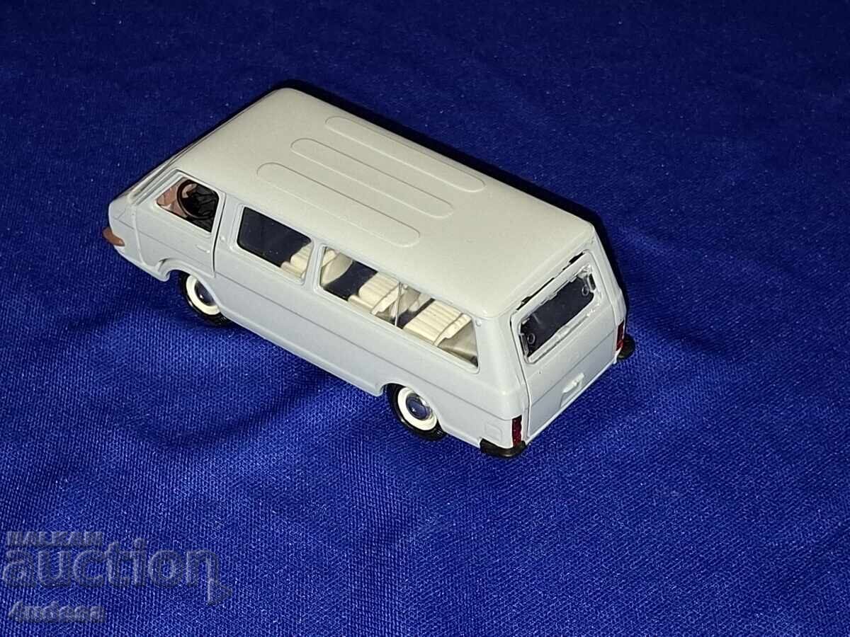 Soc Russian Toy RAF 2203 Letonia 1:43 Fabricat in URSS URSS - 5