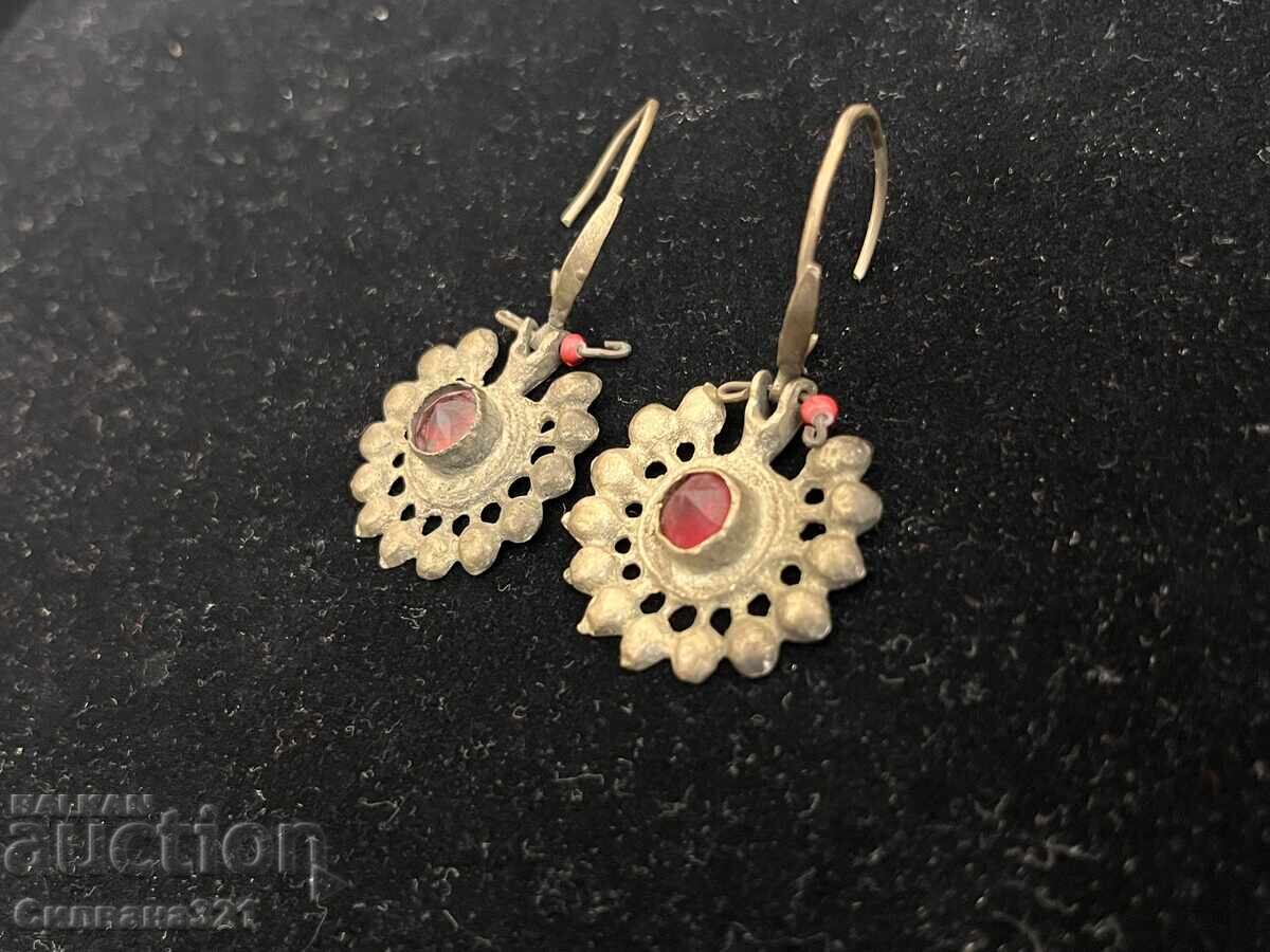 Auction  Revival-era Arpalias