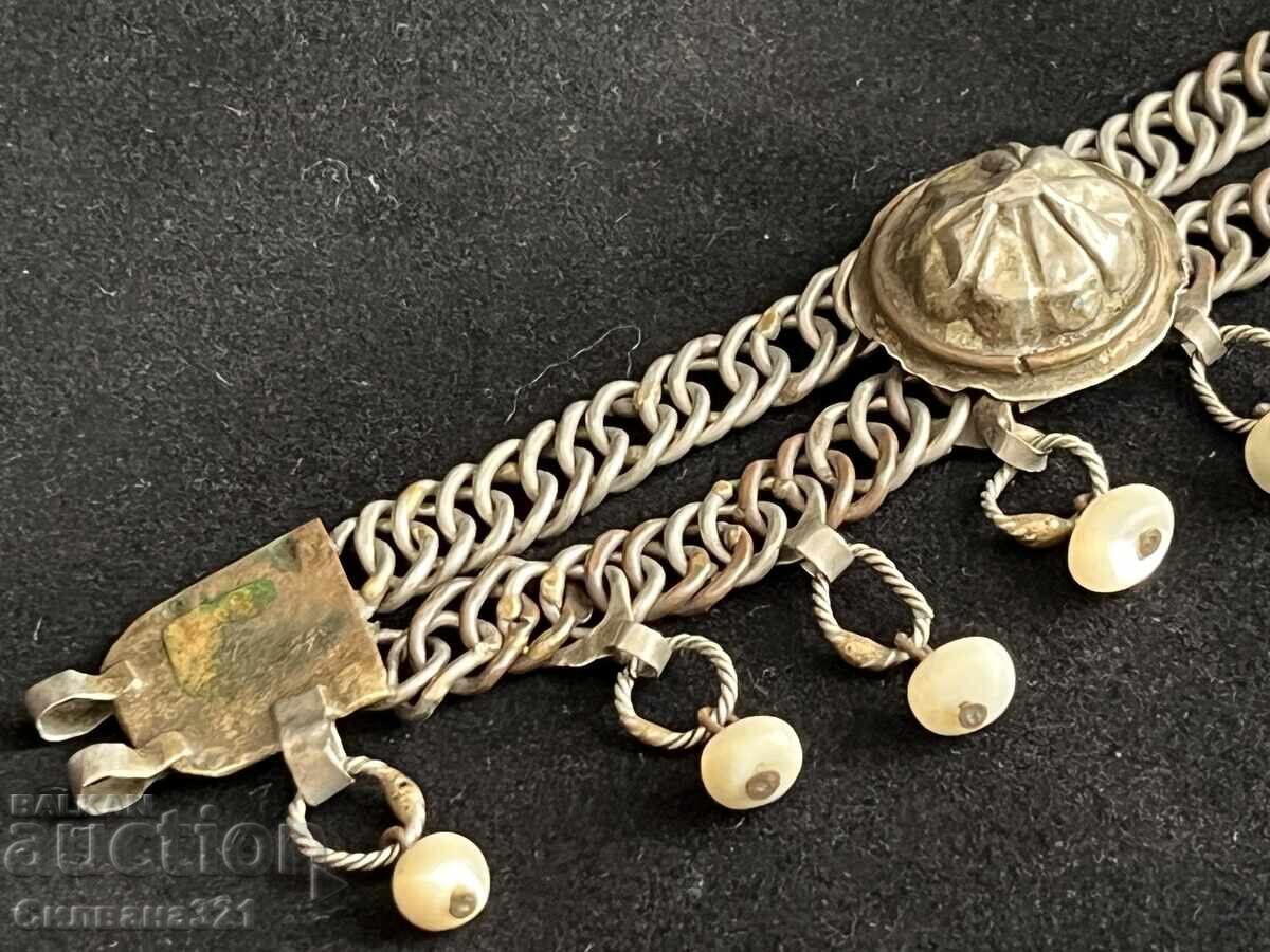 Παράδοση Αναγεννησιακά κοσμήματα Παράδοση Αναγεννησιακά κοσμήματα