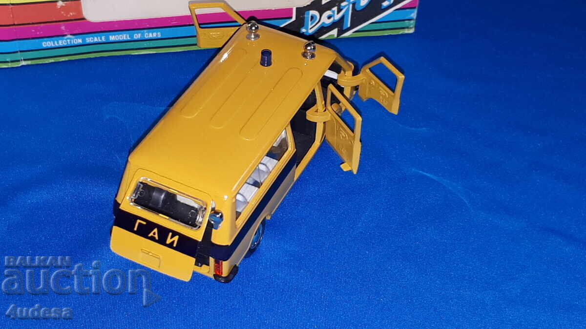 Аукцион Руски РАФ 2203 Латвия Милиция 1:43 Сделано в СССР USSR