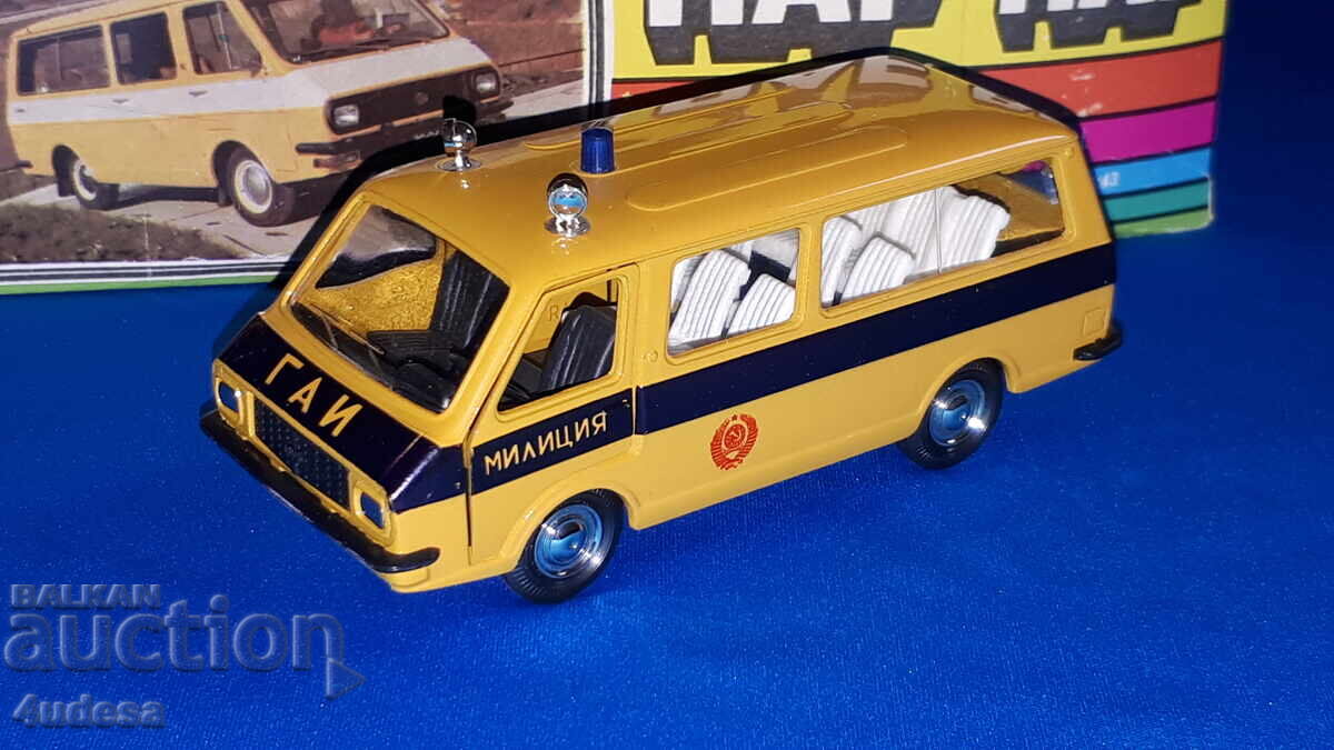 Russian RAF 2203 Latvia Militia 1:43 Made in USSR