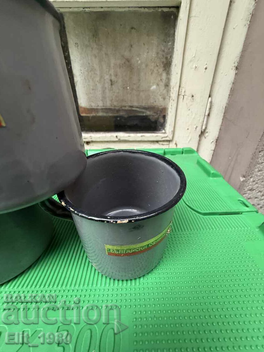 Παράδοση Βασιλικά στρατιωτικά φλιτζάνια Παράδοση Βασιλικά στρατιωτικά φλιτζάνια