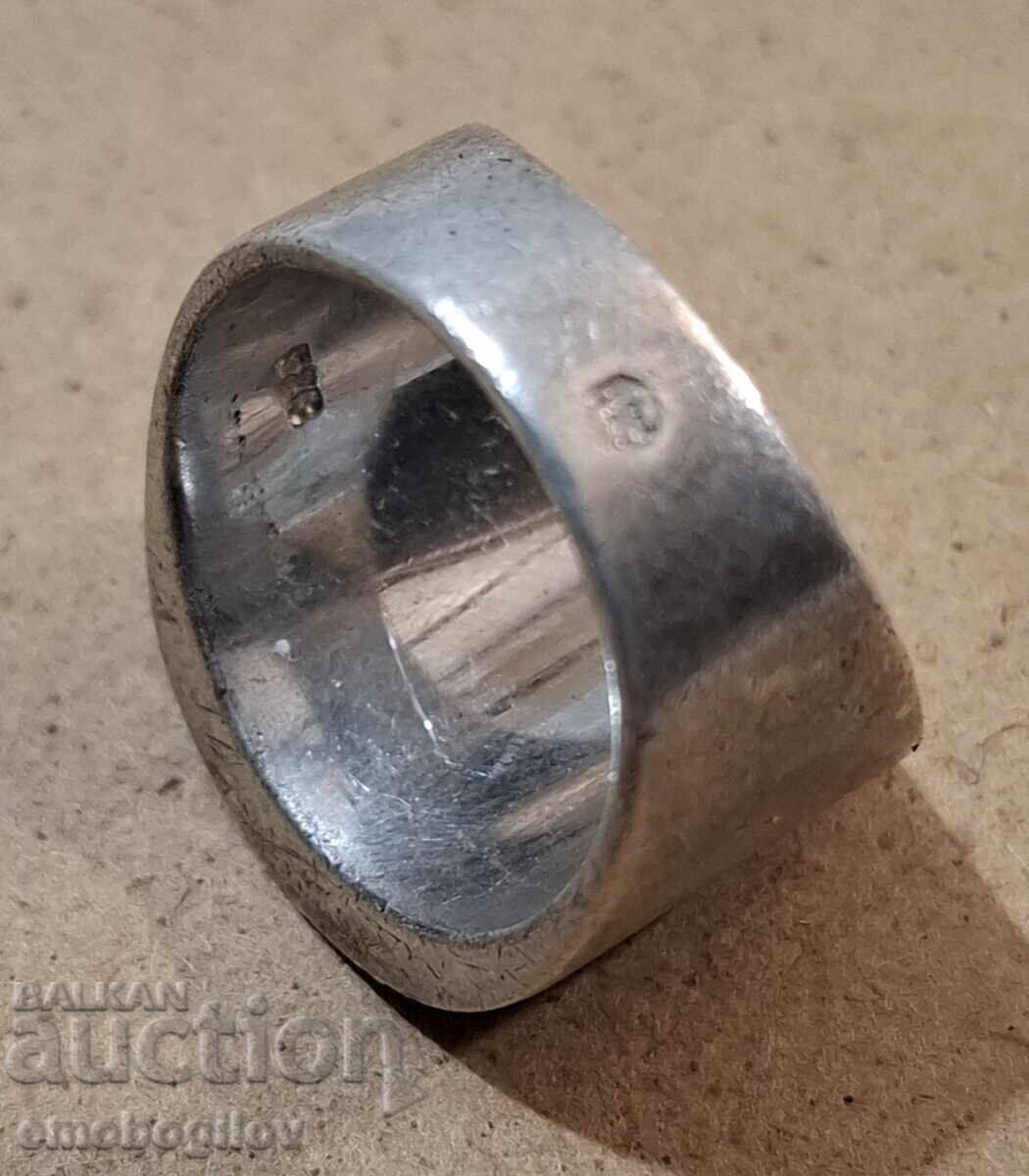 Auction  Star Ladies' Silver Ring