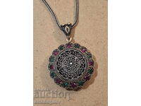 Ενδιαφέρον Παλιό Γυναικείο Ασημένιο Μεταλλιόν Κολιέ