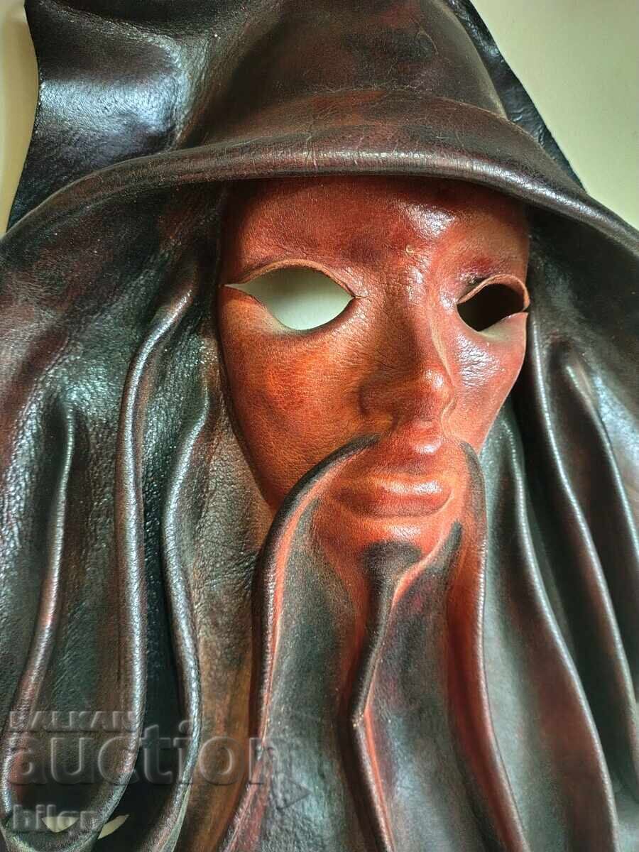 Δημοπρασία Ενδιαφέρουσα Δερμάτινη Μάσκα