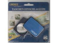 Foldable, retractable magnifying glass with 3x magnification